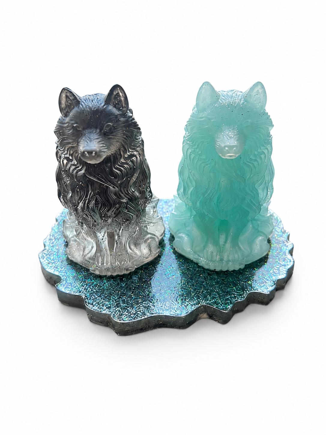 Resin Wolf (Dark)