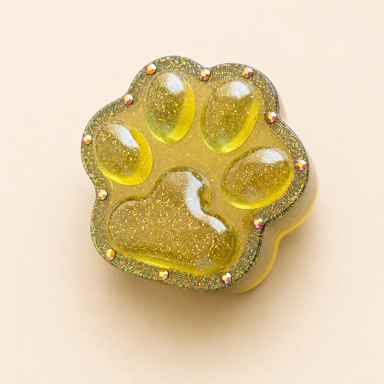 Resin jewelry paw